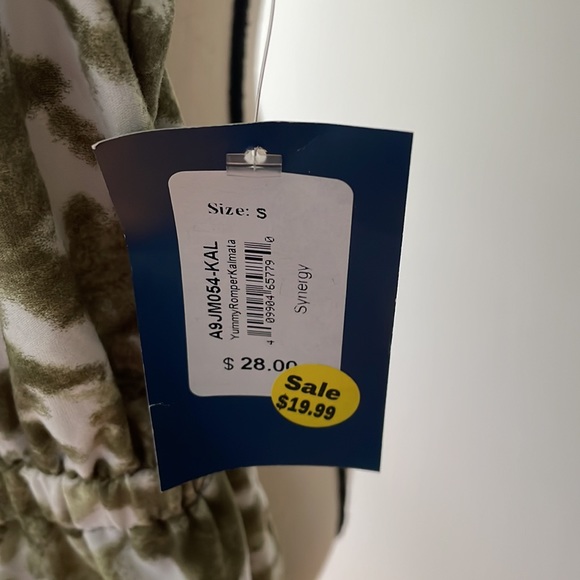 One-Piece Romper - Picture 4 of 7